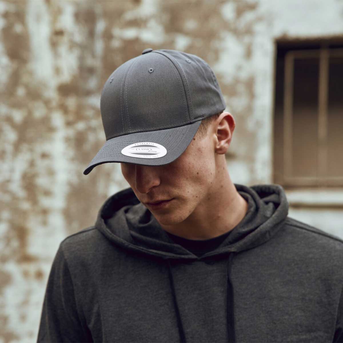 Curved Classic Snapback - 7706