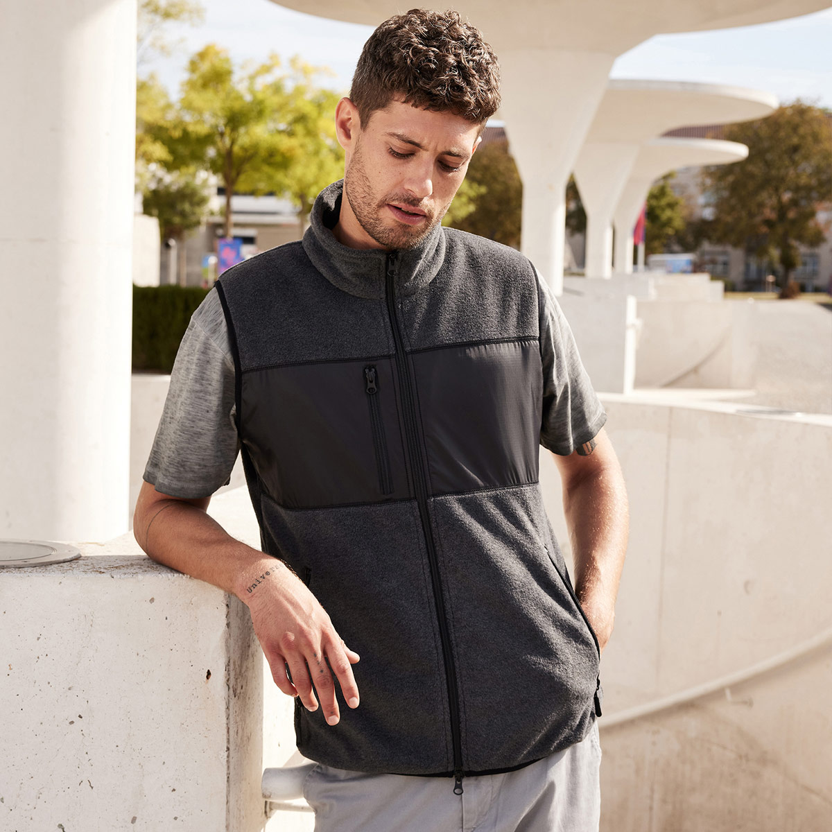 Men's Fleece Vest - JN1310