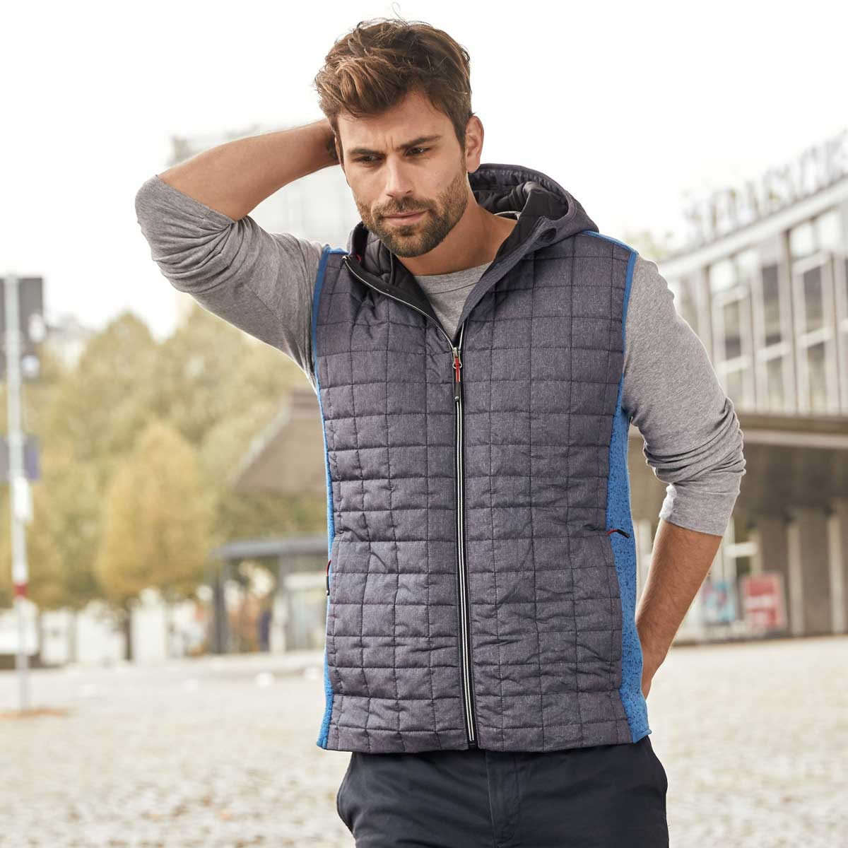 Mens Knitted Hybrid Vest - JN768