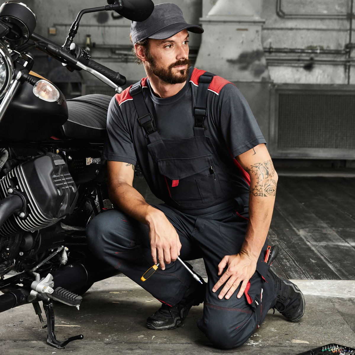 Workwear Pants with Bib-Level 2 - JN848