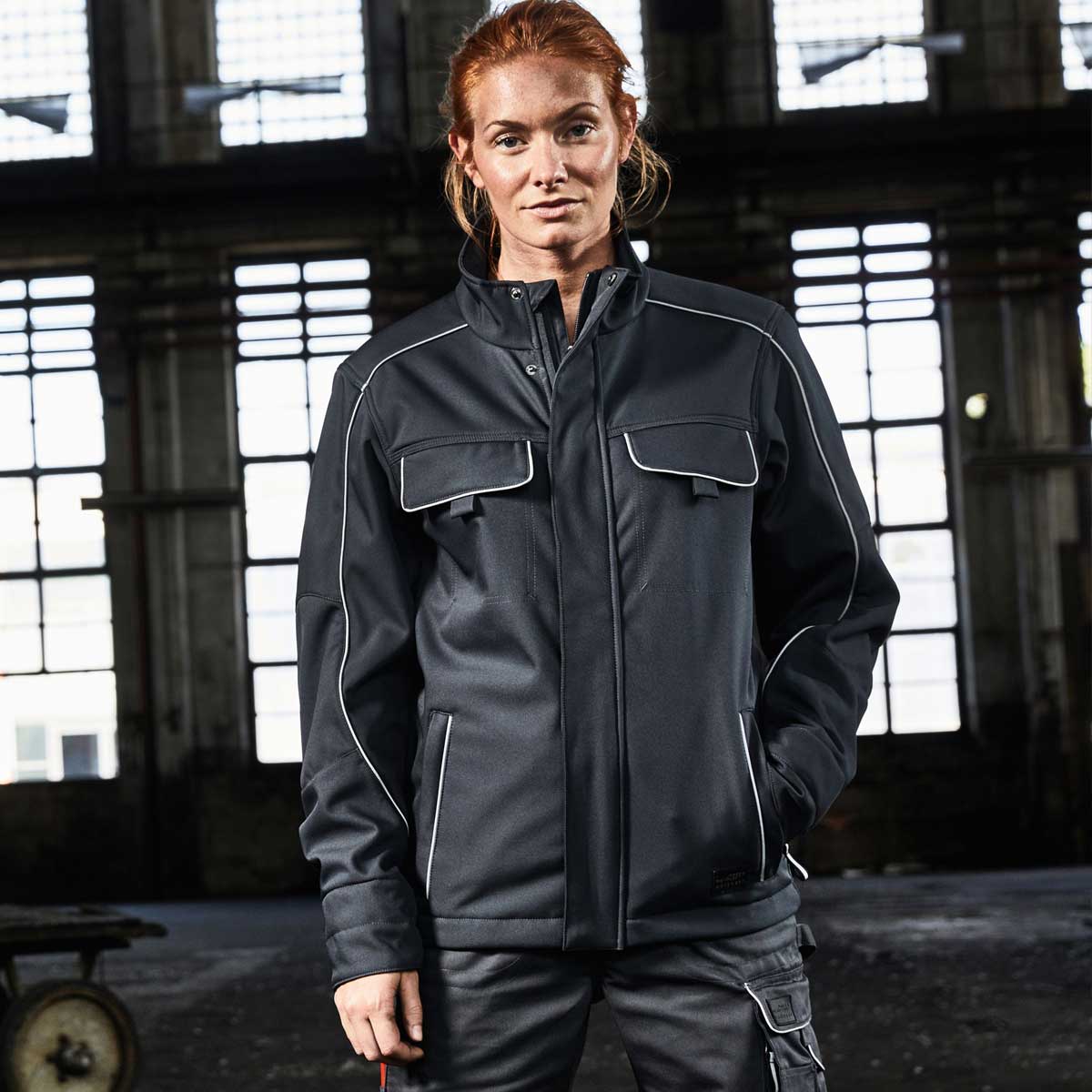 Workwear Softshell Jacket - JN884