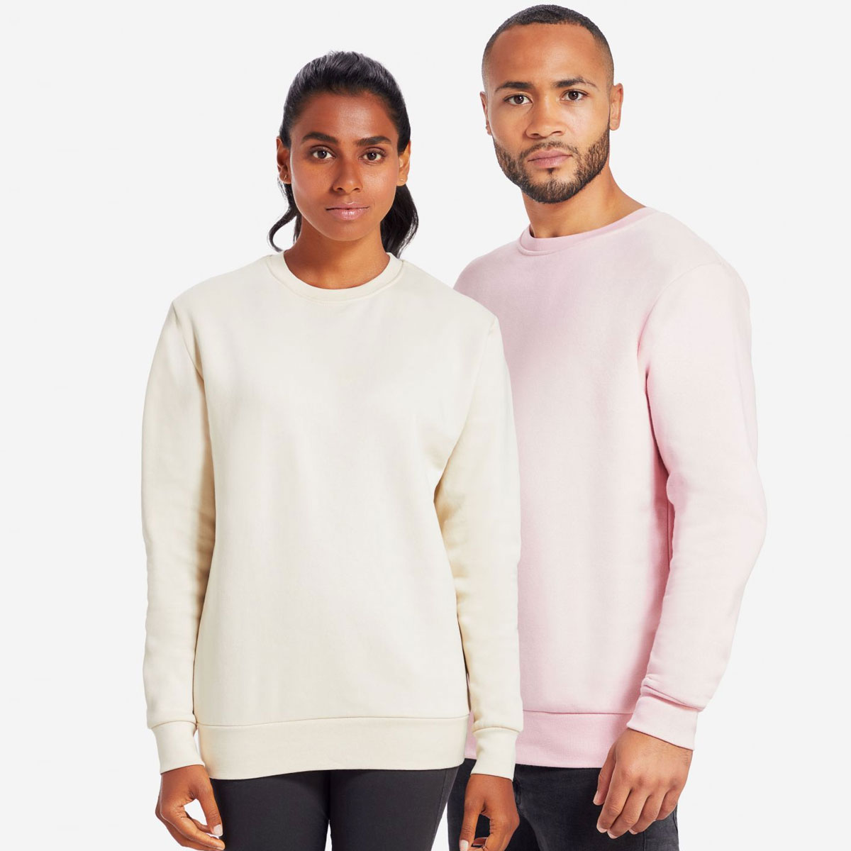 Essential Sweatshirt - M05