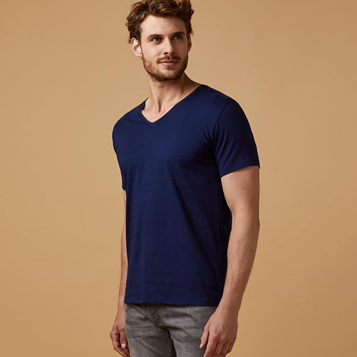Men V-Neck T - 1425